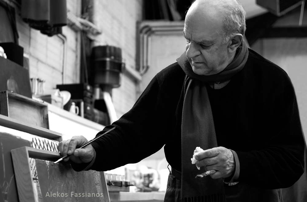 Portrait d'Alekos-Fassianos par Piotr Dzumala