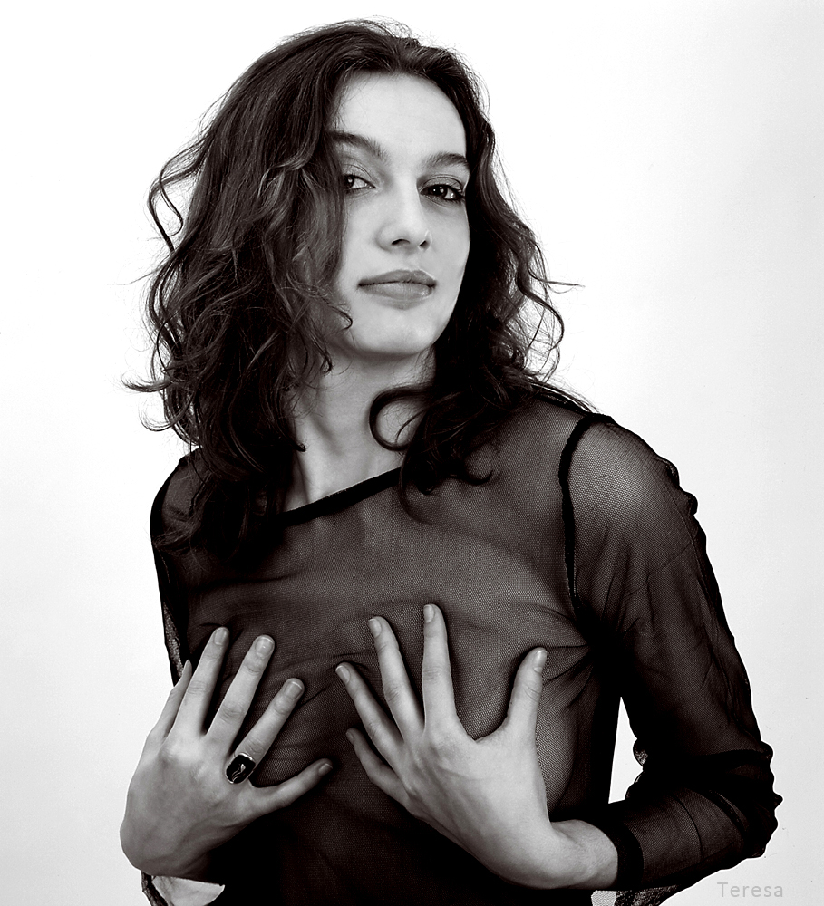 Portrait de Teresa par Piotr Dzumala